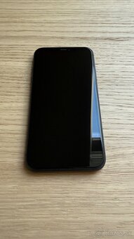 Predám iPhone 11 / 128 GB / čierna farba + EarPods - 4