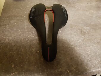 Selle Italia SLR Boost Kit Carbonio Superflow L sedlo, 145 m - 4