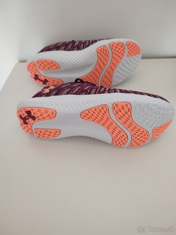 Bežecké tenisky Under Armour - 4