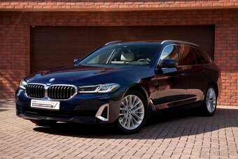 BMW Rad 5 Touring 530e Xdrive Luxury°Individual°Laser°Nappa° - 4