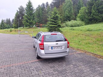 Kia Ceed combi 1.4 benzin 77 kw rok 5/2008 180000 km - 4