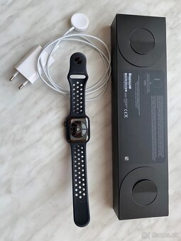 Apple watch SE 44mm - 4
