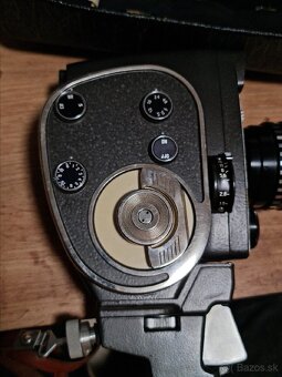 Sovietska kamera QUARZ DS8-M kufrík s doplnkami
- 4