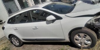 Renault Megane Grandtour III 1.6 2010 predám DVERE, NÁRAZNÍK - 4