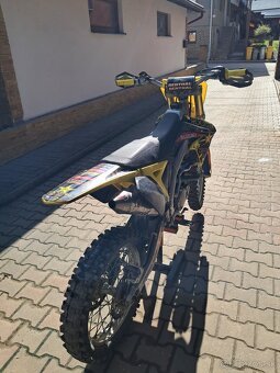 Suzuki 250 - 4