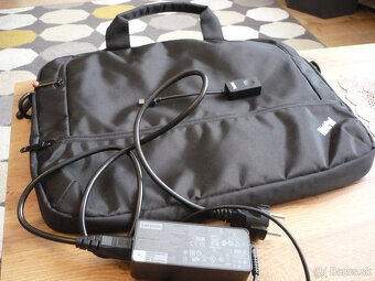 Lenovo Thinkpad T14s - Top stav - 4