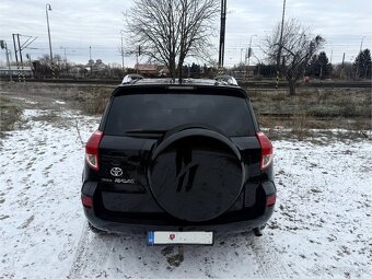 Toyota Rav4 2.2 D-CAT - 4