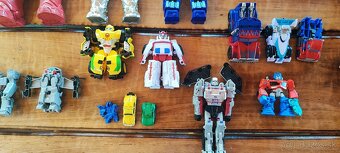 Superhrdinovia a transformers - 4