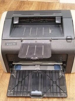 Tlačiareň HP - 4