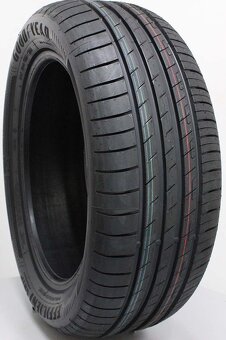 Goodyear Efficientgrip Performance 215/65 R17 - 4
