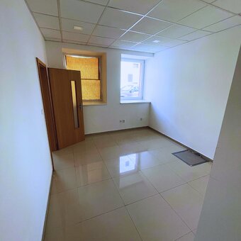 KANCELÁRIA KRUPINA, 39 m2 - BUDOVA POLIINVEST - 4
