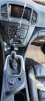 Opel Insignia 2.0 CDTI 118kw r.v.2009 - 4