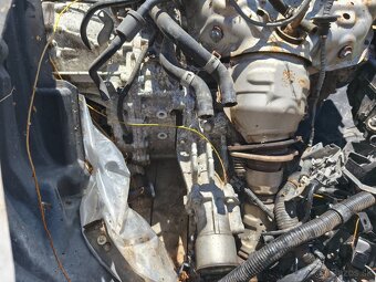 Predám komplet motor 2,0benzin - 4