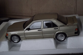1:18 Mercedes 190 - 4