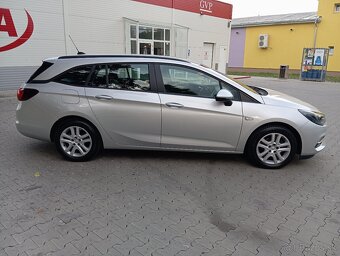 Opel Astra 1.5 TDCi 2020 - 4
