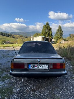 BMW e30 324d chromak - 4