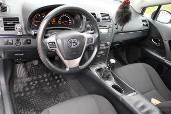 Toyota Avensis - 4