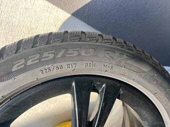BMW X1 komplet zimne obutie 225/50 R17 - 4