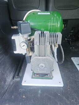 Predám bezolejový kompresor Ekom DK 50 10s - 4