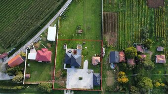 VRÁBLE - rodinný dom s pozemkom 2000 m2 - 4