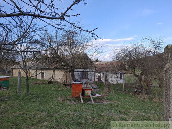 CENA v RK ..Pokojná vidiecka usadlosť s vinicou a 4,3 ha p - 4