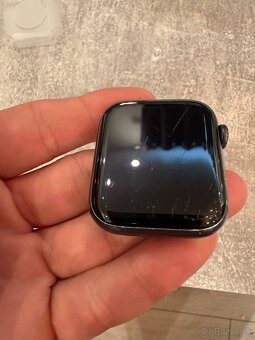 Apple Watch SE 44mm - 4