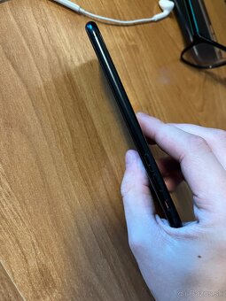 iPhone SE 2020 64GB - 4