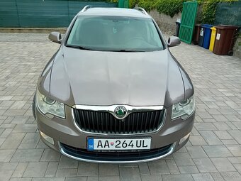 Škoda Superb 2010 2.0tdi DSG Elegance - 4