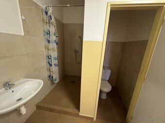 MULTIFUNKČNÝ OBJEKT V ŠAMORÍNE PRI ZJAZDE R7 - 4