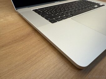 Macbook Pro 2019 16’ Silver - 4