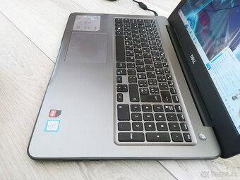 notebook Dell - 15.6", i3-6006u, 2x grafika, 8GB, 256GB SSD - 4