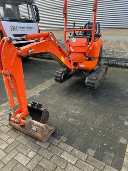Minibagr Kubota U10 s nulovým přesahem zádě - 4