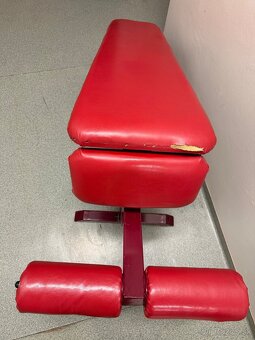 Šikmá lavička na brucho - 4