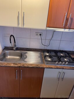 Kuchynská linka - 4