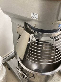 ROBOT UNIVERZÁLNY 20 L, RM-200H - 4