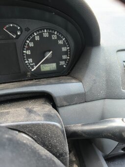 Škoda Fabia 1.2htp 40kw rok výroby 2003 - 4