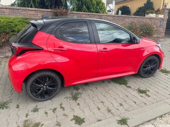 Toyota Yaris hybrid - 4