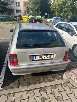 Mercedes-Benz W202 - 4
