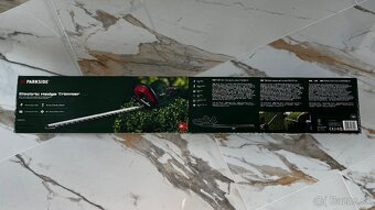 Nové elektrické nožnice na živý plot PARKSIDE - 4