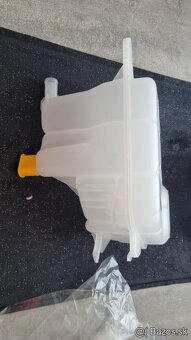 Vyrovnávacia nádobka - 4