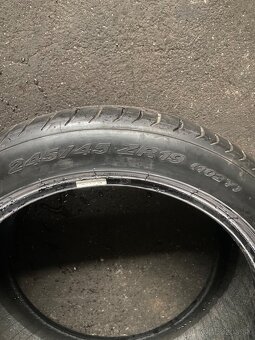 245/45ZR19 Pirelli 6-7mm 2ks - 4
