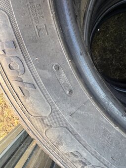 Predám Sebring 225/60 R17 rok 2020 - 4