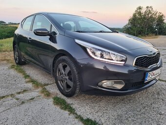 Kia ceed 1,6 CRDi 94kw automat Gold kúpené SR - 4