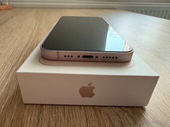iPhone 13 Pink - 4