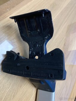 Predám priečny strešný nosič ŠKODA Superb III M060037A - 4