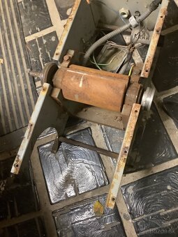 Malá hobľovačka šírka valca 180 mm 2  nože chyba motor - 4