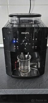 Kávovar Krups EA81 - 4