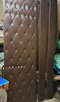 Darujem kancelárske stoly, policu, kontajner, vešiak - 4