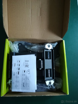 Nastenny drziak na TV - 4