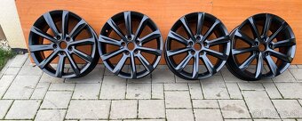 Helsinki schwarz VW PASSAT B8 5x112 - 4